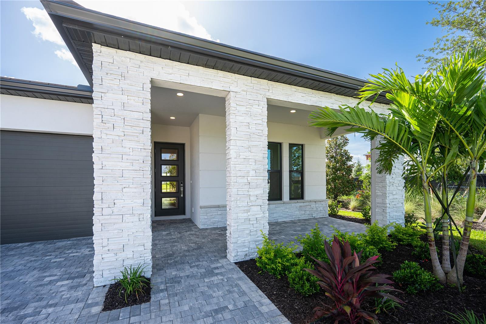 2nd image of 19030 Wisdom Ln, Venice, FL 34293 | MLS# A4689007