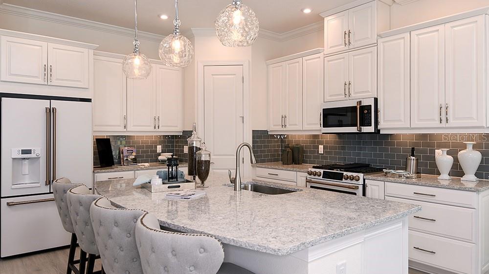 3rd image of 3208 Vicenza Ct, Bradenton, FL 34211 | MLS# A4689045