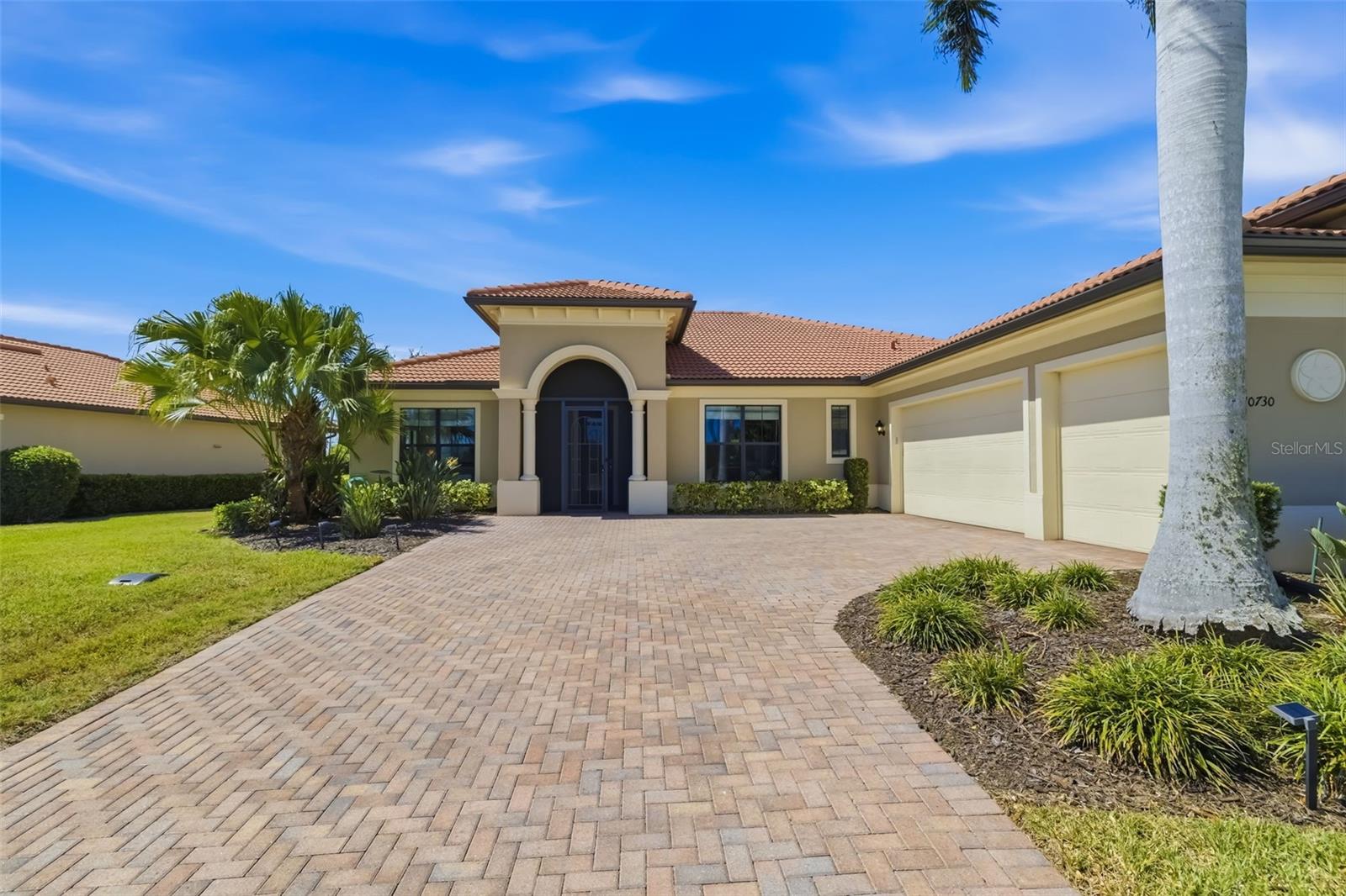 1st image of 10730 Ironbridge Dr, Venice, FL 34293 | MLS# A4689286