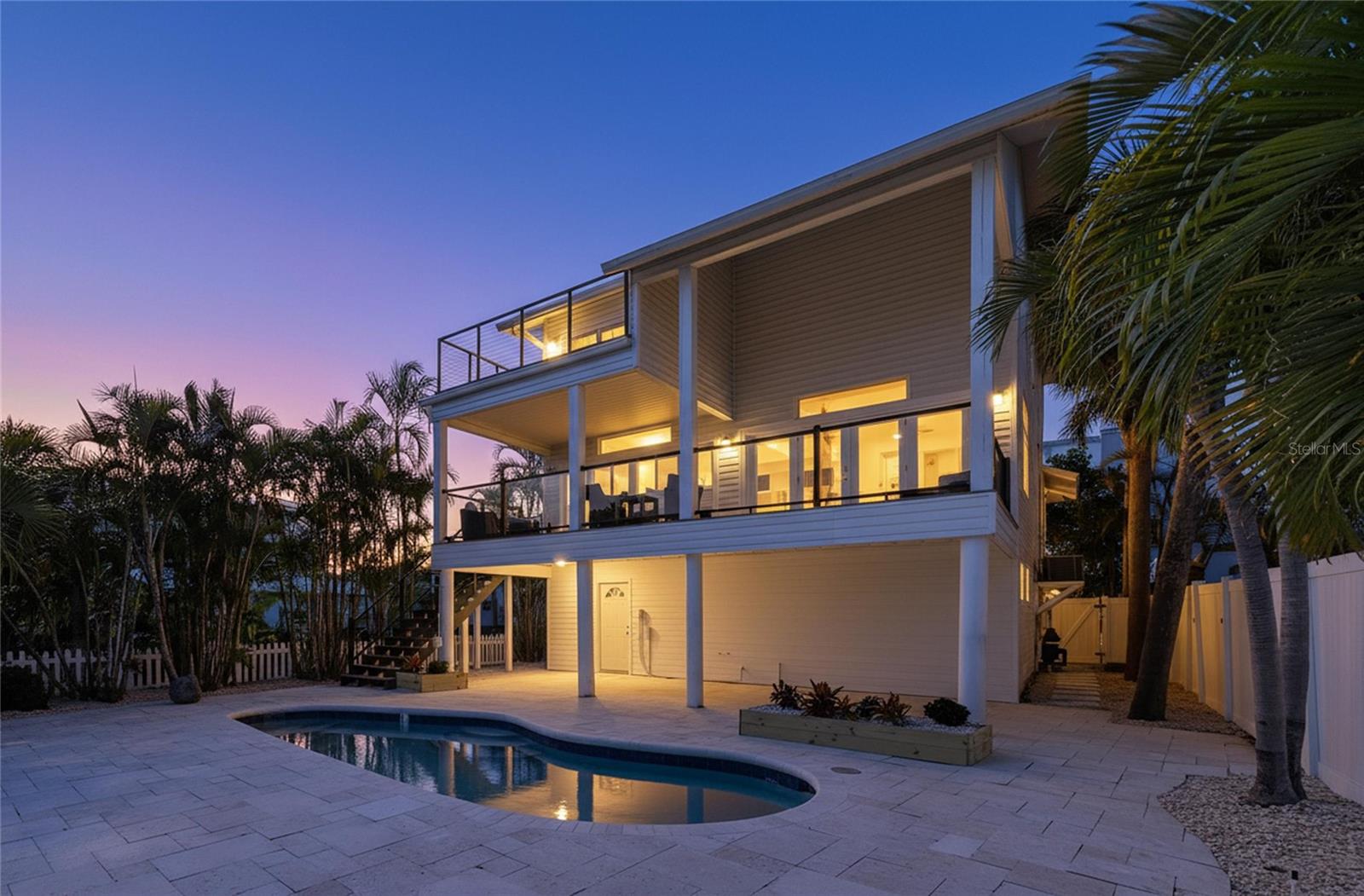 3rd image of 8485 Blind Pass Dr, Treasure Island, FL 33706 | MLS# TB8495696