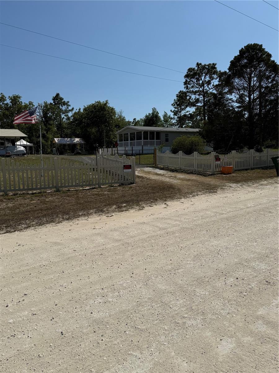Homes for sale in Morriston, FL | 13330 Se 21st Pl, Morriston, FL 32668 | MLS# C7524589