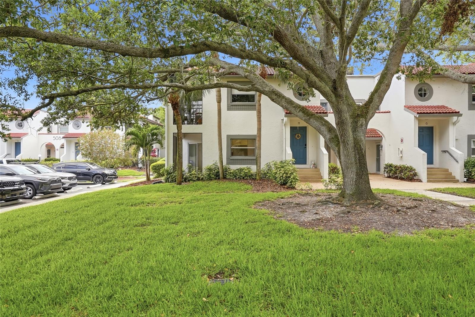 Homes for sale in St. Petersburg, FL | 500 Santa Cruz Pl Ne, St. Petersburg, FL 33703