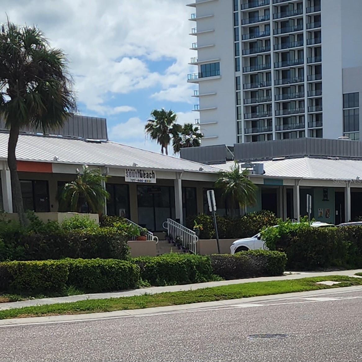 2nd image of 800 Bayway Blvd, CLEARWATER BEACH, FL 33767