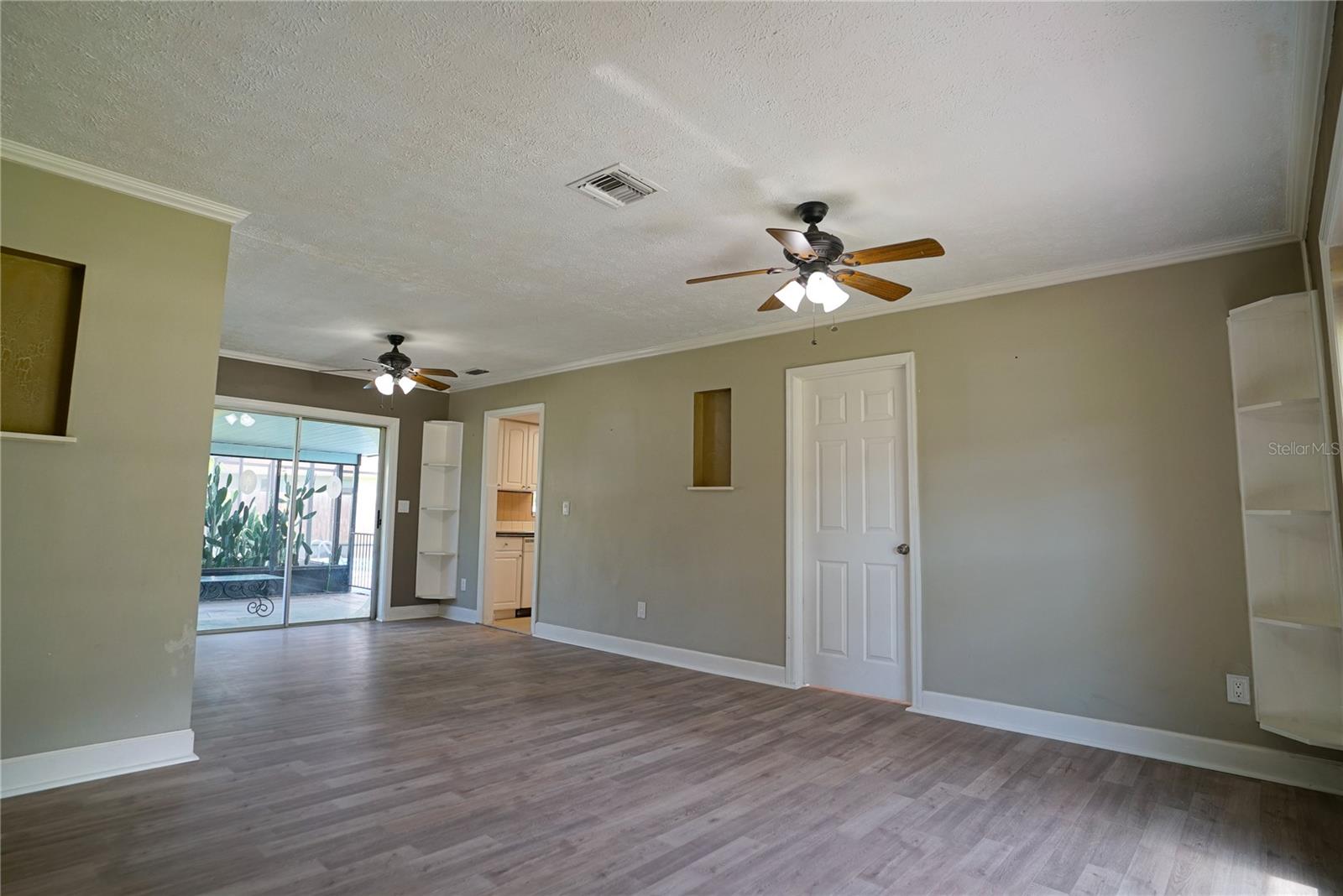 4th image of 3320 Las Brisas Dr, Riverview, FL 33578 | MLS# TB8497307