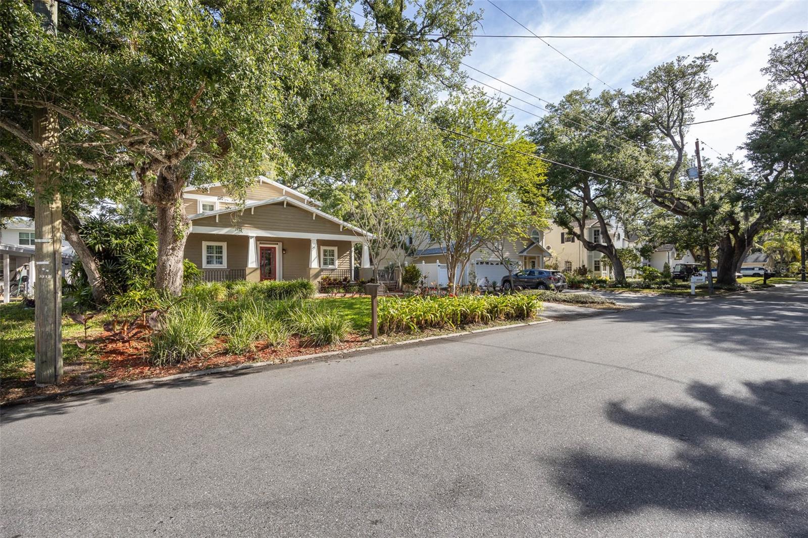 5th image of 3311 W Hawthorne Rd, Tampa, FL 33611 | MLS# TB8498593