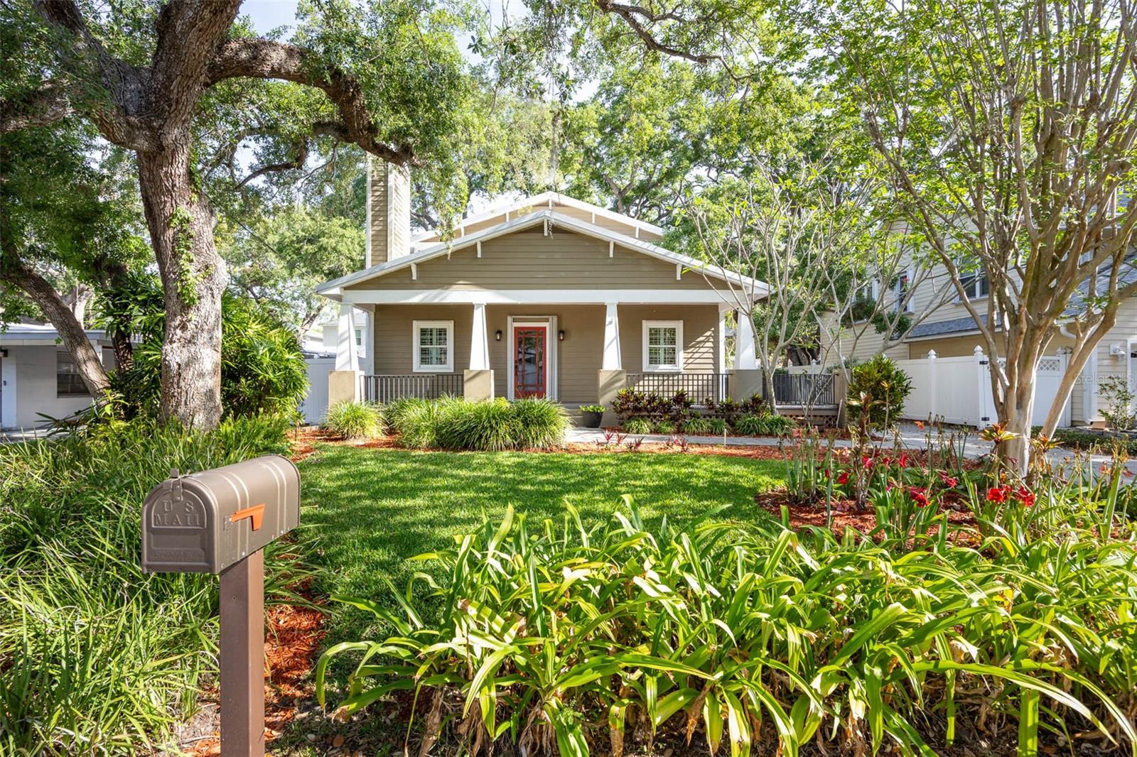 1st image of 3311 W Hawthorne Rd, Tampa, FL 33611 | MLS# TB8498593