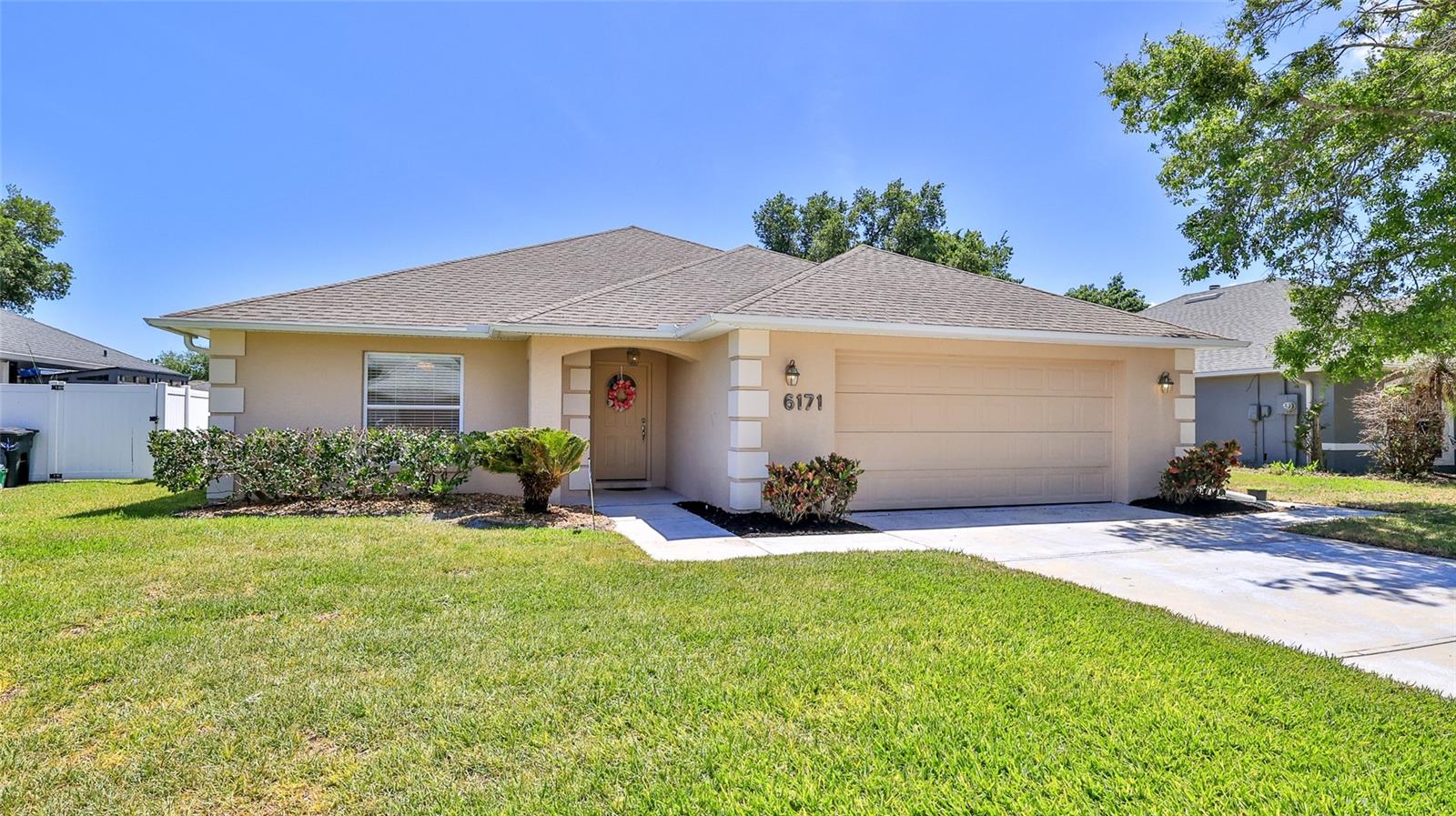 1st image of 6171 Sabal Point Cir, Port Orange, FL 32128 | MLS# V4948554