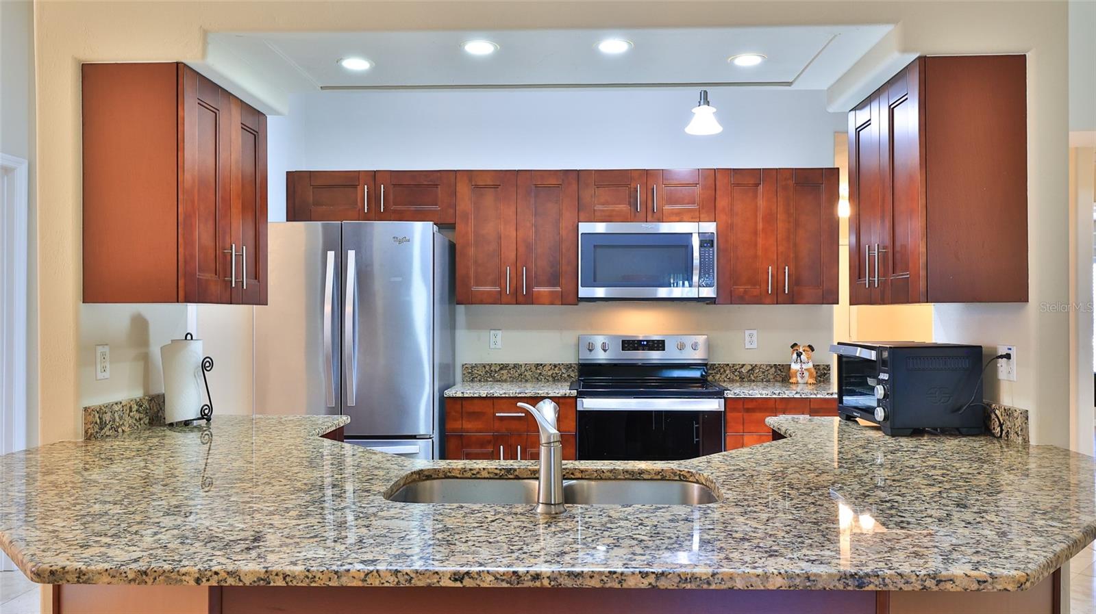 4th image of 6171 Sabal Point Cir, Port Orange, FL 32128 | MLS# V4948554