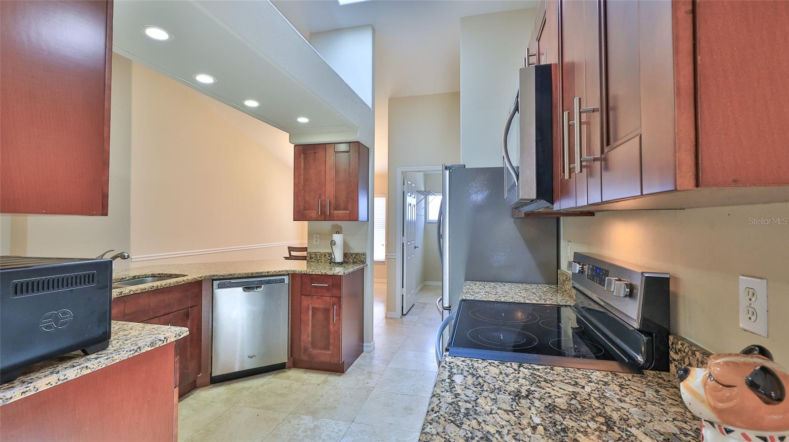 5th image of 6171 Sabal Point Cir, Port Orange, FL 32128 | MLS# V4948554
