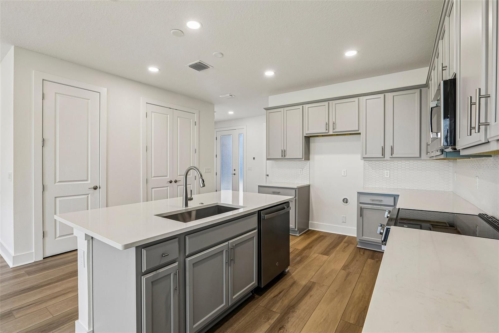5th image of 31850 Clover Fin Ct, Wesley Chapel, FL 33545 | MLS# TB8499365