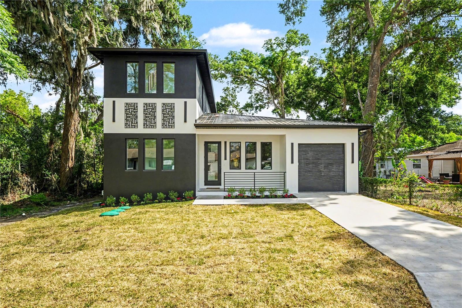 3rd image of 105 Garland Ave, Seffner, FL 33584 | MLS# TB8500178