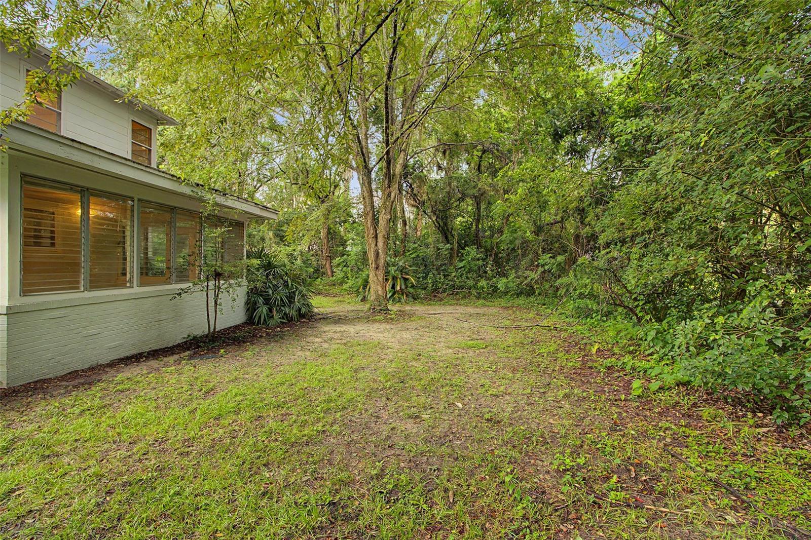 3rd image of 2721 Sw 3Rd Pl, Gainesville, FL 32607 | MLS# GC539726
