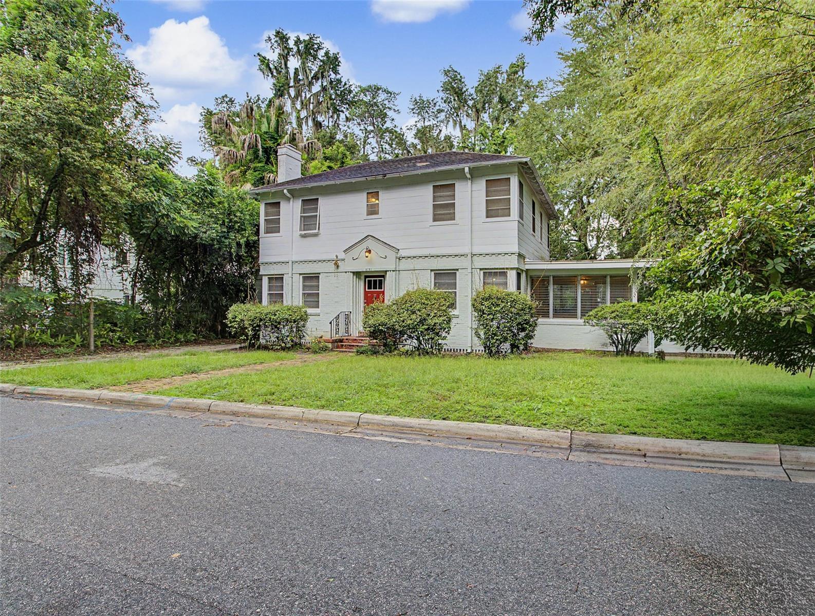 2nd image of 2721 Sw 3rd Pl, Gainesville, FL 32607 | MLS# GC539726