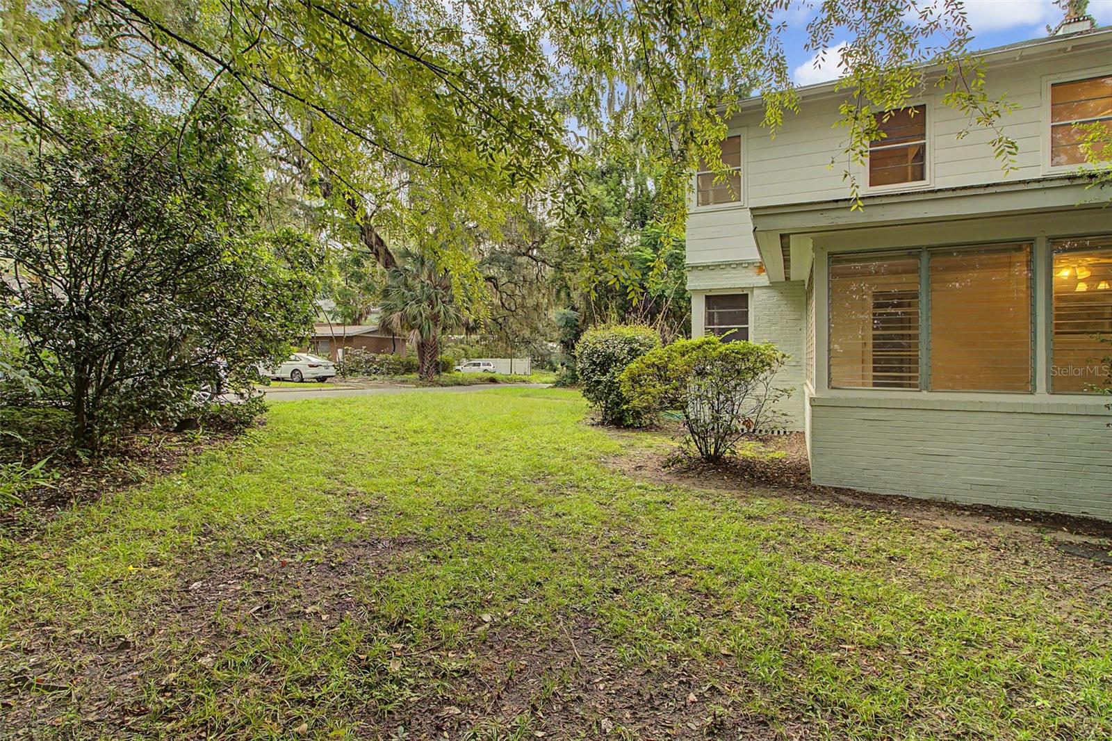 4th image of 2721 Sw 3Rd Pl, Gainesville, FL 32607 | MLS# GC539726