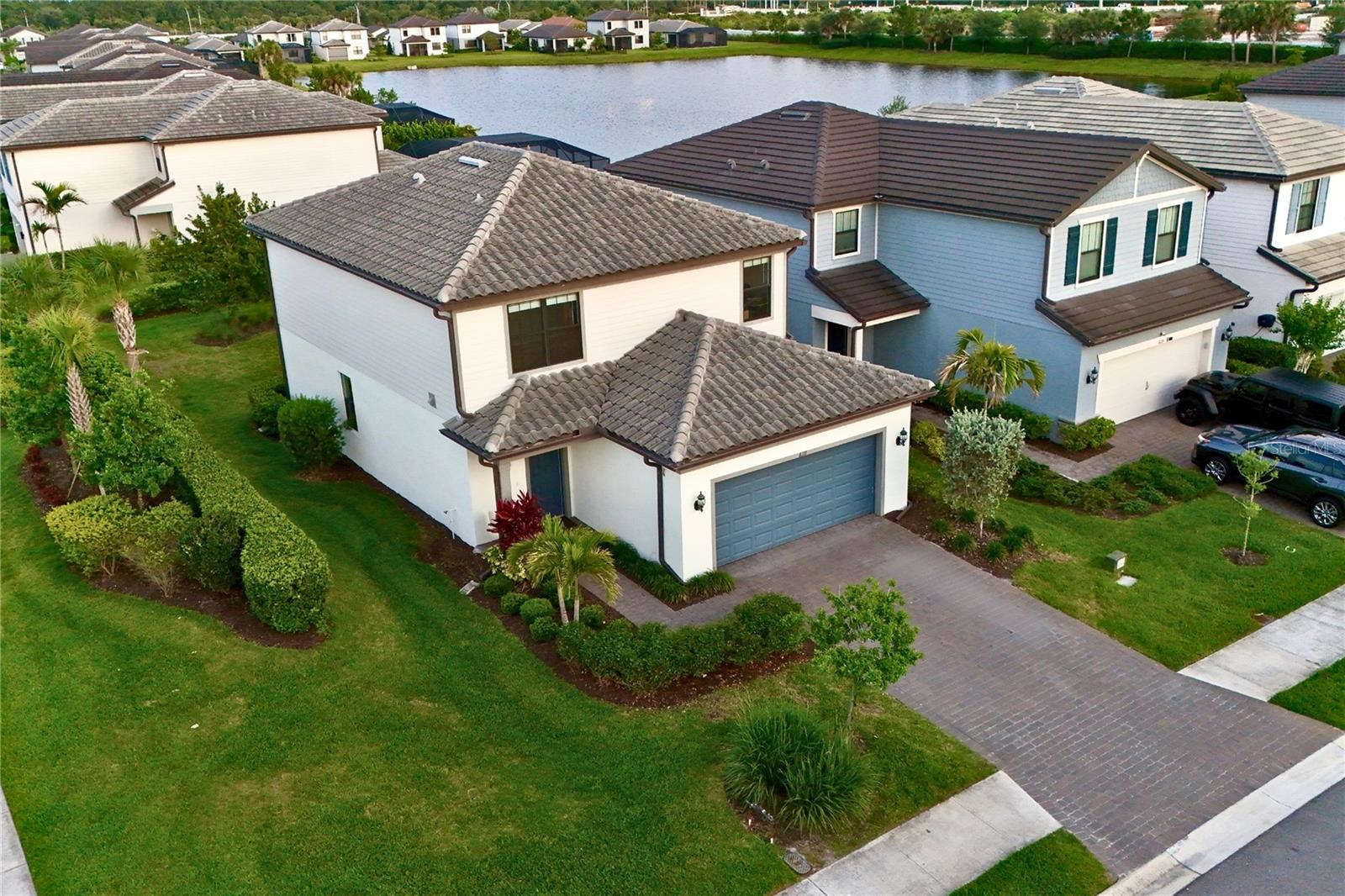 1st image of 6111 Bluestar Ct, Bradenton, FL 34211 | MLS# A4691201