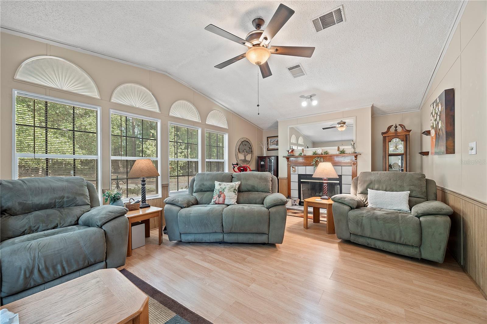 Homes for sale in Bell, FL | 159 Sw 70th Ave, Bell, FL 32619 | MLS# GC539798