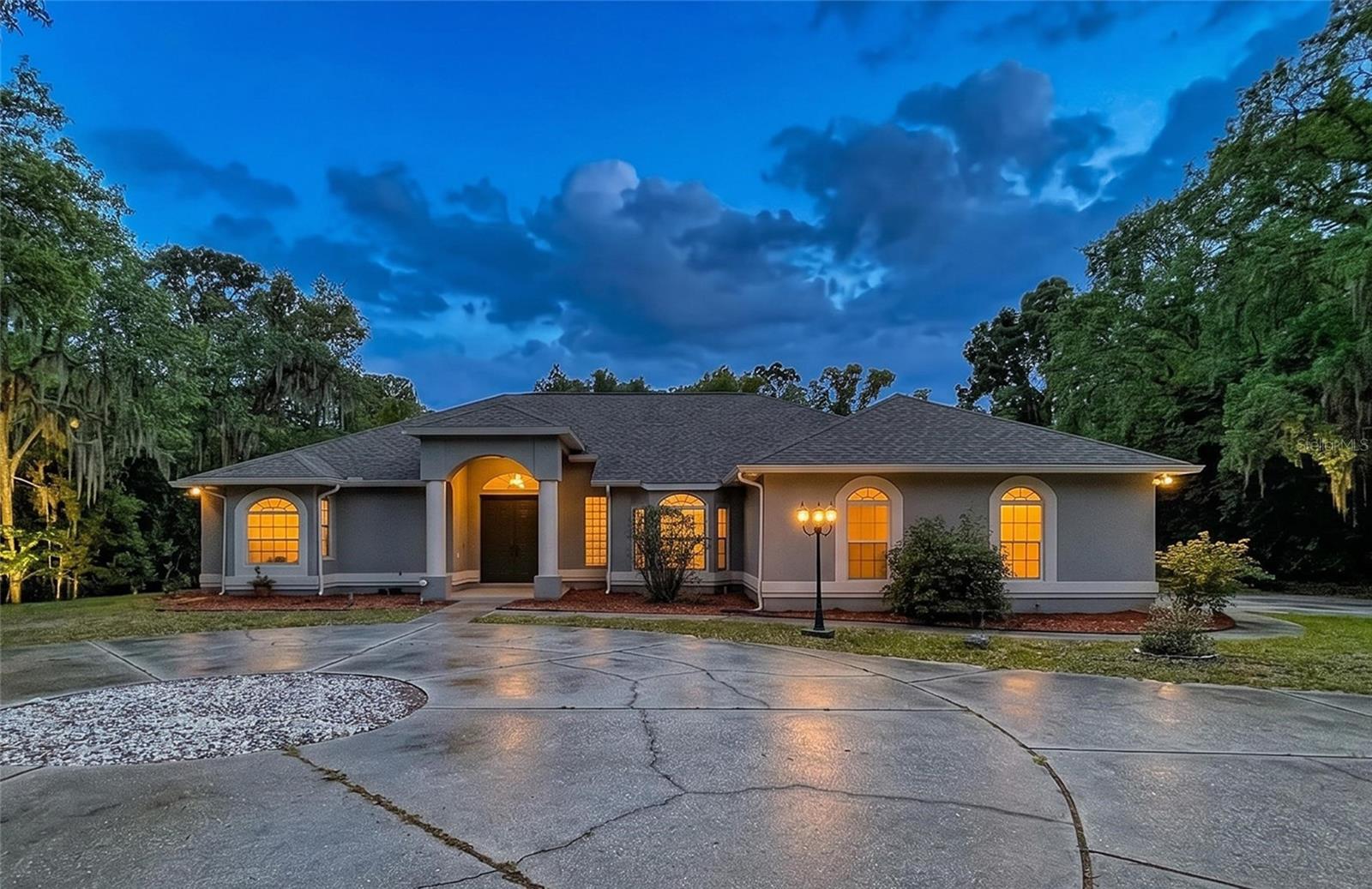 Homes for sale in Hernando, FL | 464 E Liberty St, Hernando, FL 34442 | MLS# W7885227
