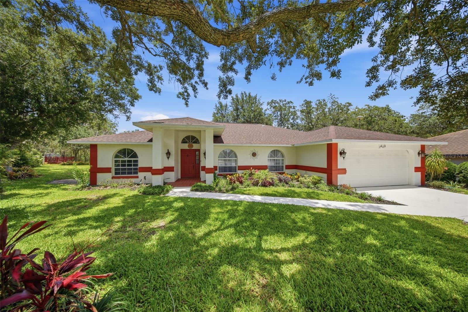 Homes for sale in Lake Wales, FL | 1409 Covington Ct, Lake Wales, FL 33853 | MLS# A4691943