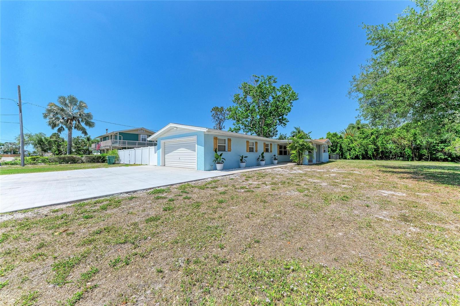 3rd image of 2401 10Th St W, Palmetto, FL 34221 | MLS# TB8503516