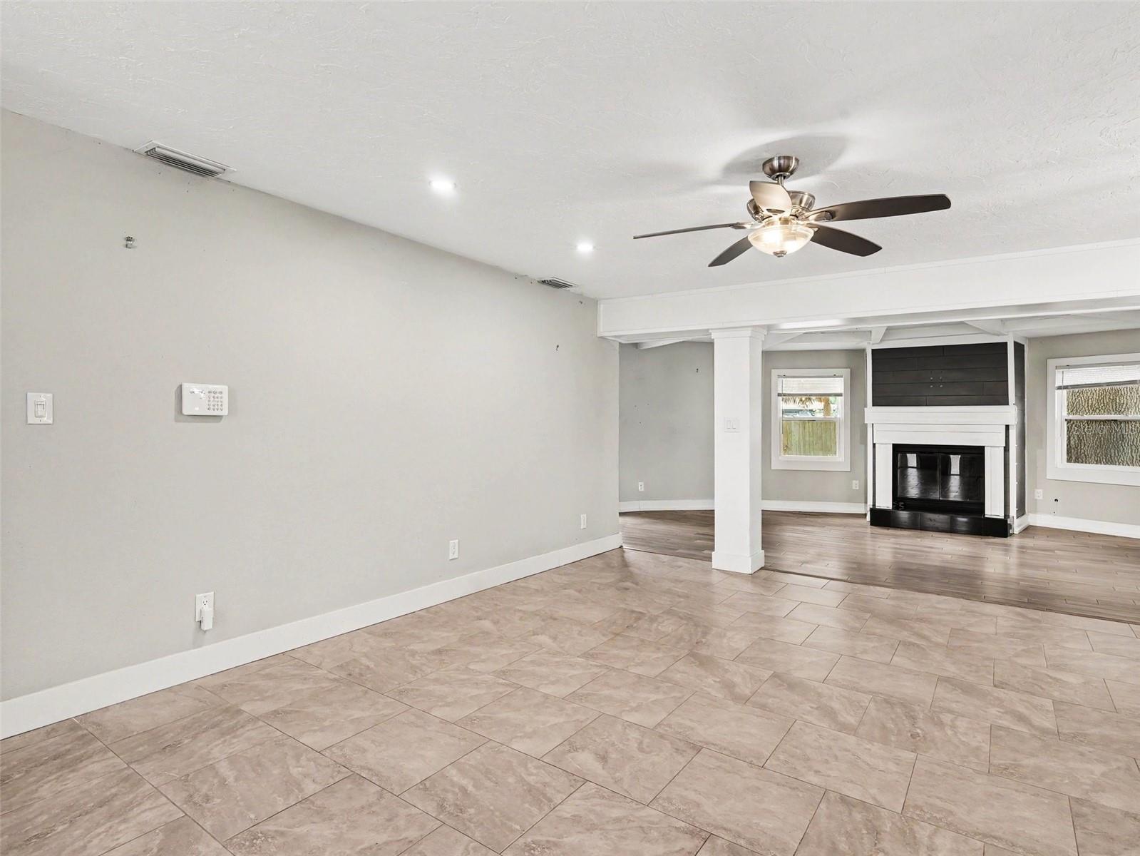 Homes for sale in Sarasota, FL | 2746 Hibiscus St, Sarasota, FL 34239 | MLS# O6404525