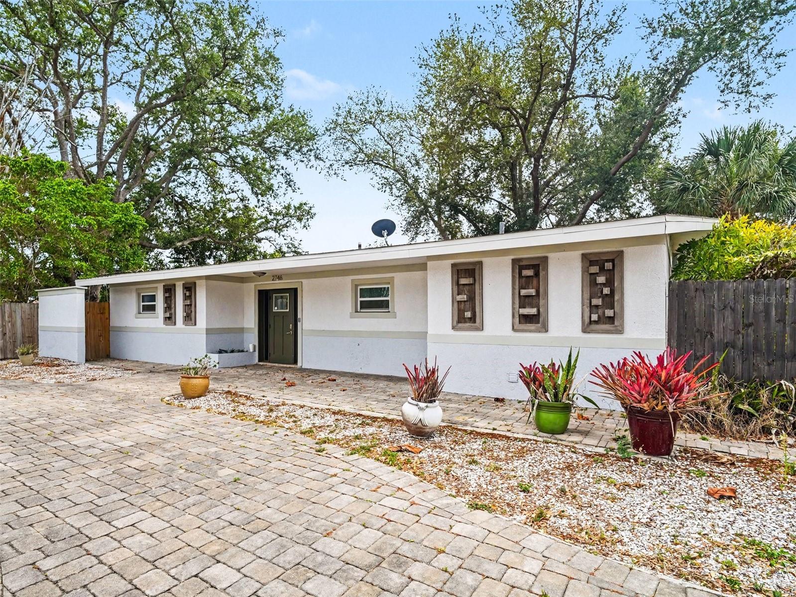 Homes for sale in Sarasota, FL | 2746 Hibiscus St, Sarasota, FL 34239 | MLS# O6404525
