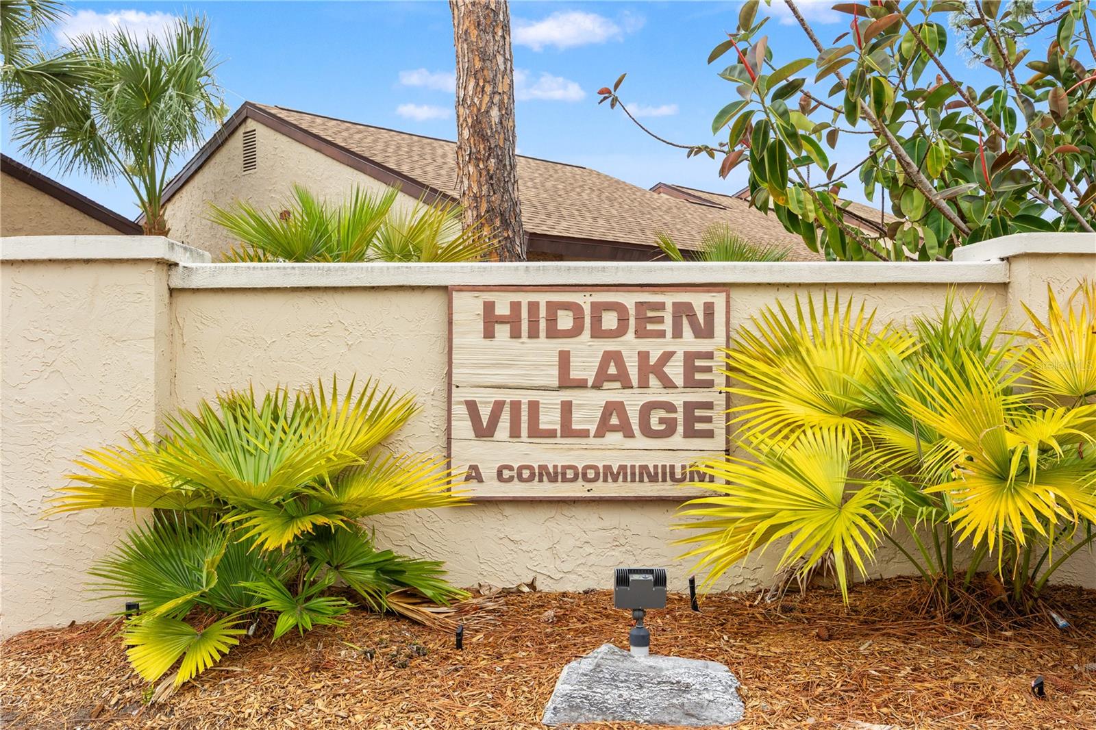 Homes for sale in Sarasota, FL | 2717 Hidden Lake Blvd #B, Sarasota, FL 34237 | MLS# A4692533