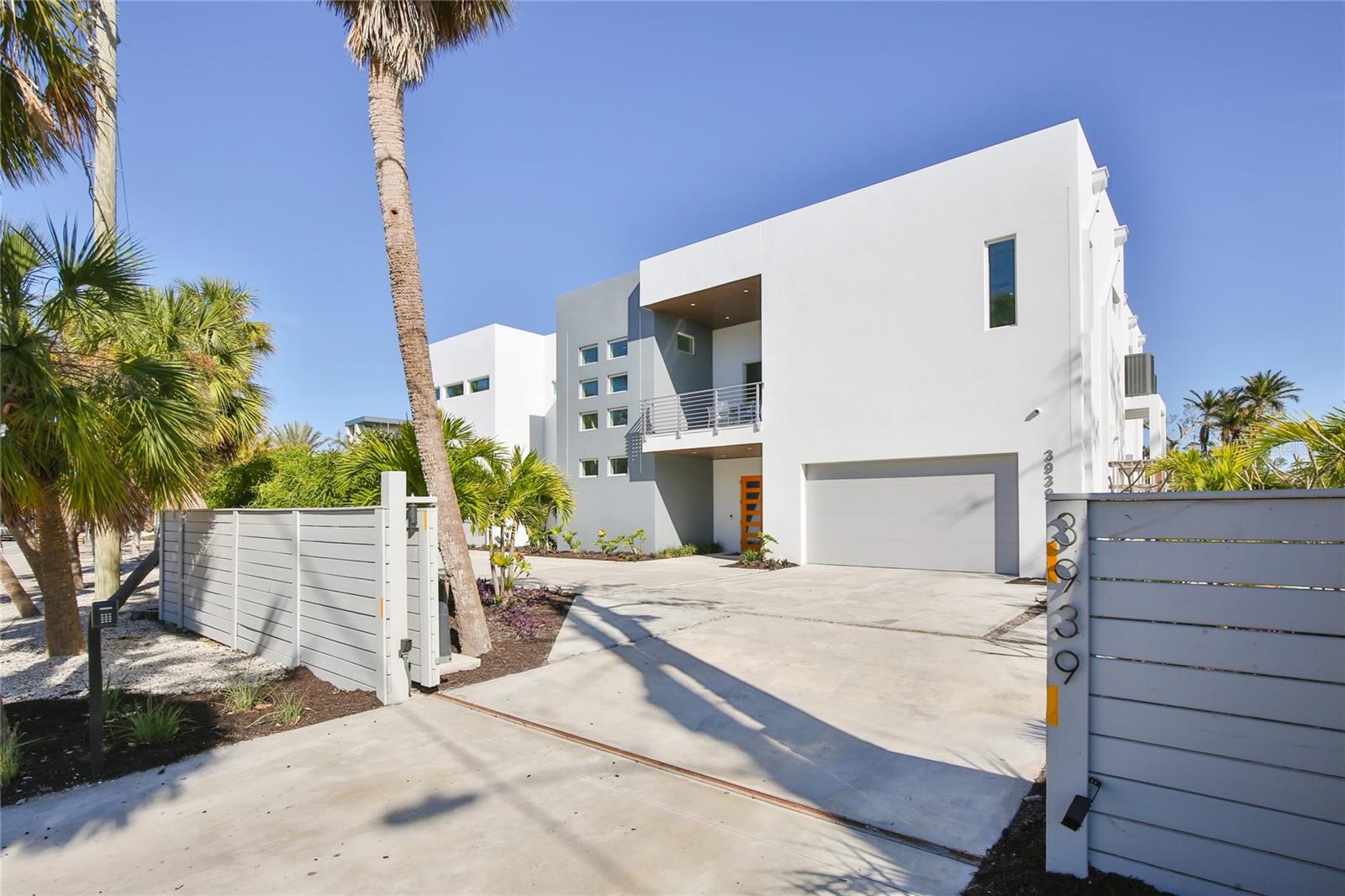 Photo 3 of Single family home for sale at 3939 Higel Ave, Sarasota, FL 34242 | MLS# A4692589 | Listing updated on 2026-05-06
