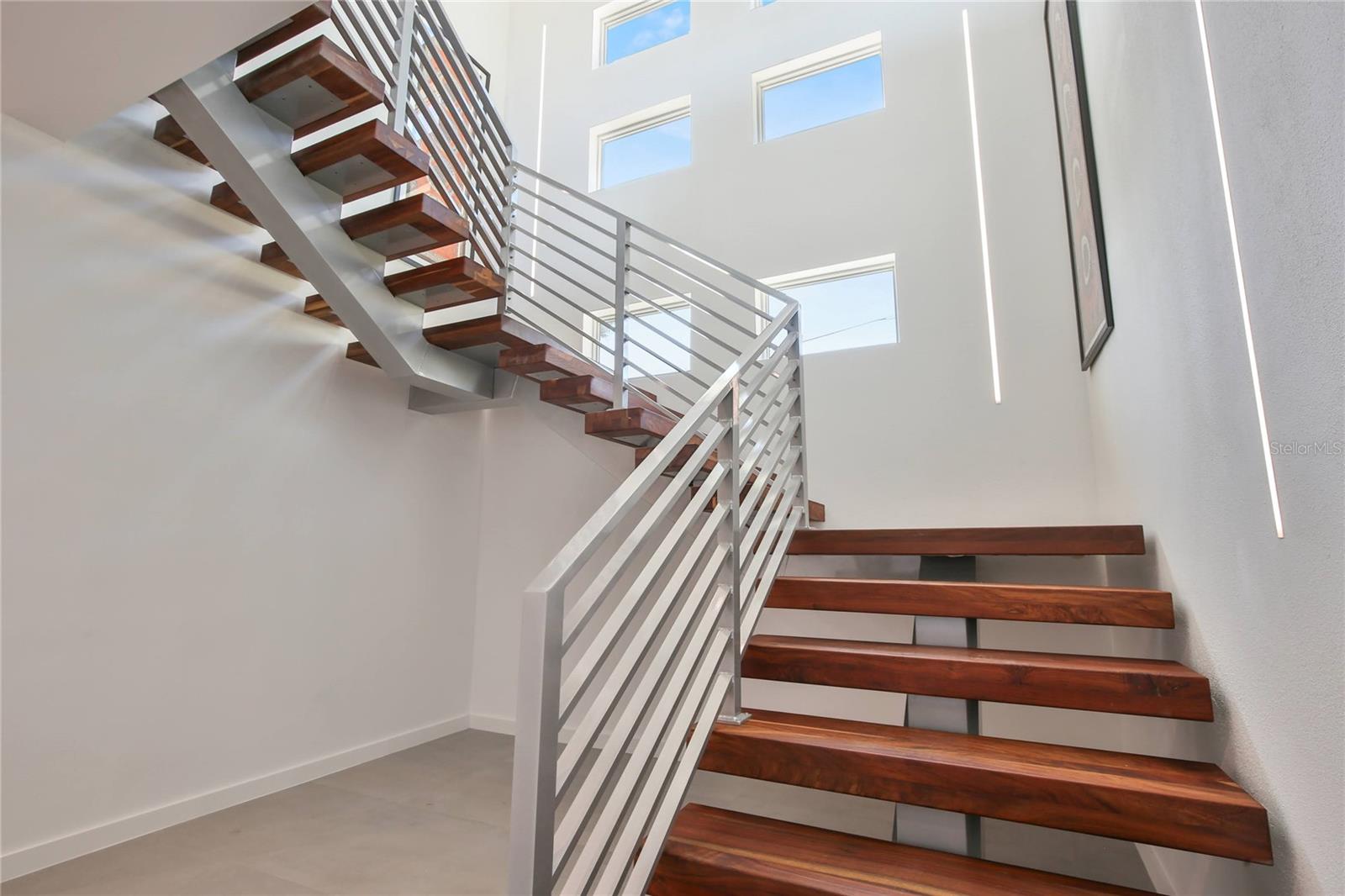Photo 4 of Single family home for sale at 3939 Higel Ave, Sarasota, FL 34242 | MLS# A4692589 | Listing updated on 2026-05-06