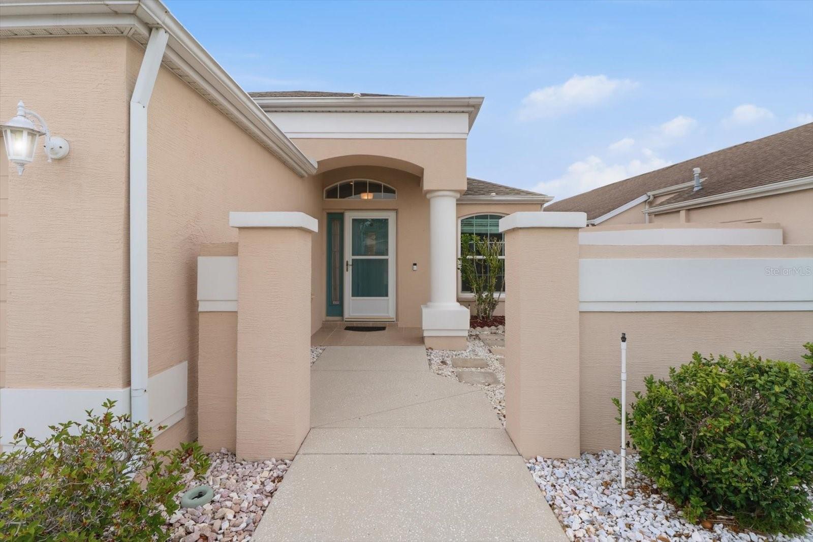 3rd image of 250 Royal Palm Wy, Spring Hill, FL 34608 | MLS# W7885495