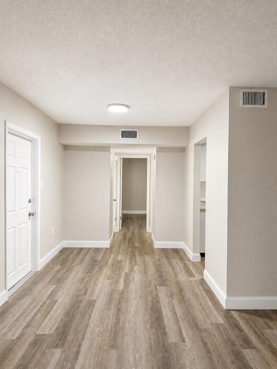 4th image of 165 Picardy Villa Cir #202, Brandon, FL 33510 | MLS# TB8505798