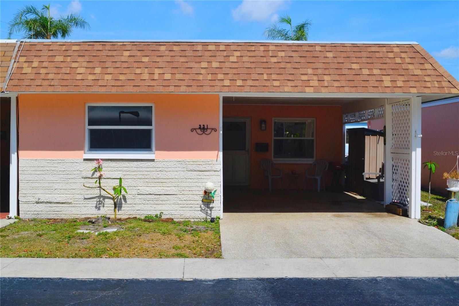 3rd image of 331 Sky Loch Dr W, Dunedin, FL 34698 | MLS# TB8506103