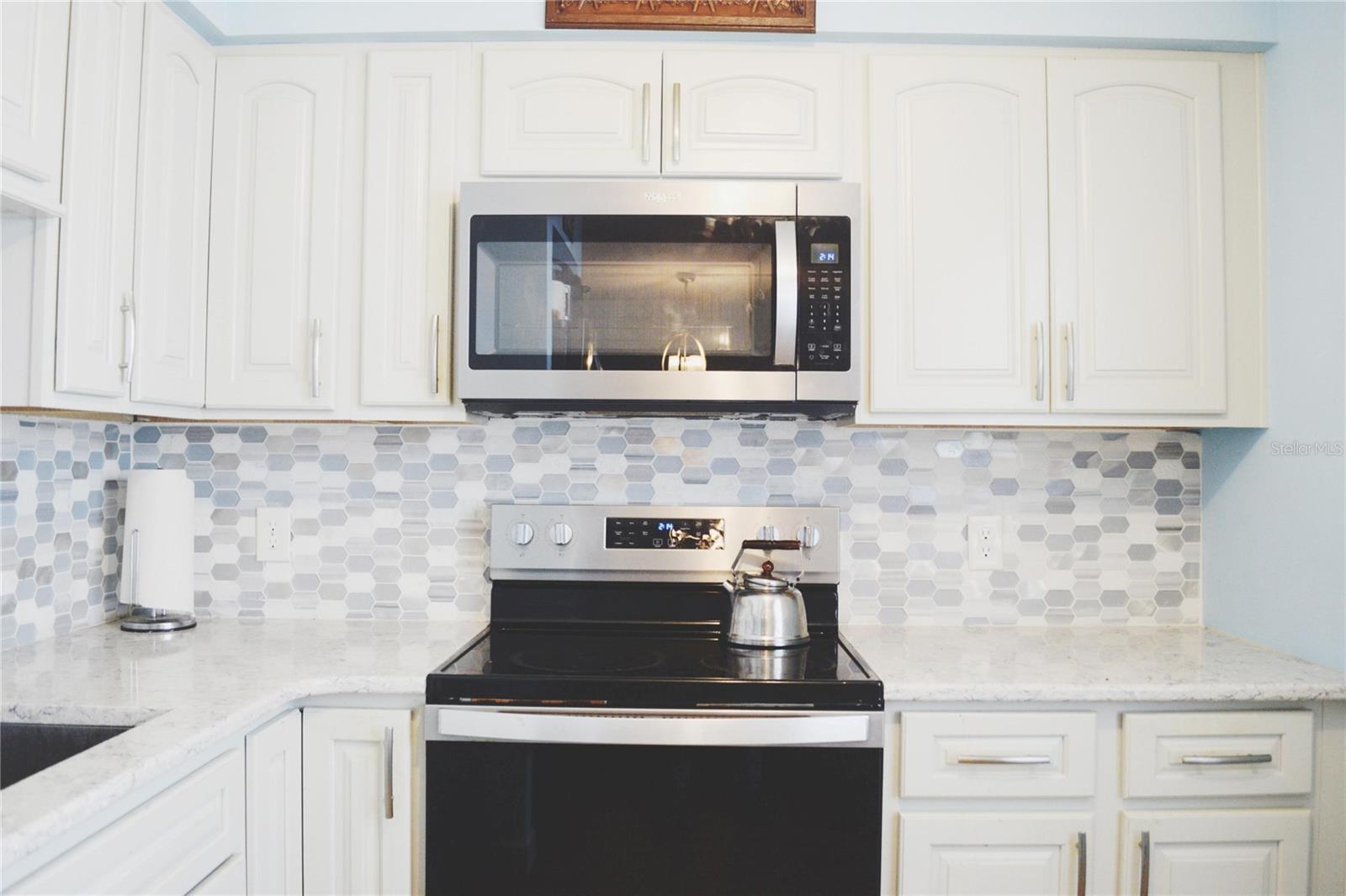 5th image of 331 Sky Loch Dr W, Dunedin, FL 34698 | MLS# TB8506103