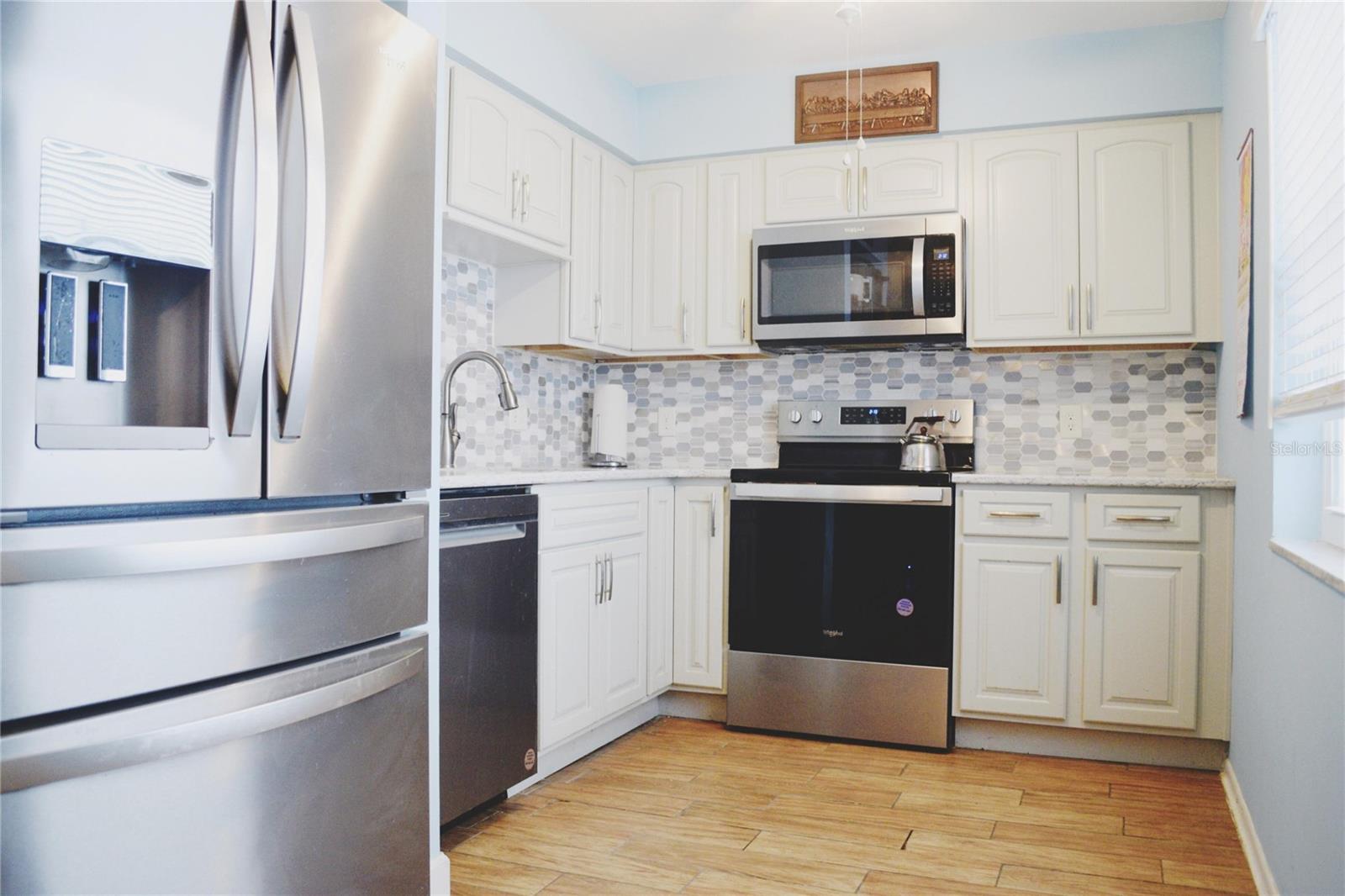 4th image of 331 Sky Loch Dr W, Dunedin, FL 34698 | MLS# TB8506103