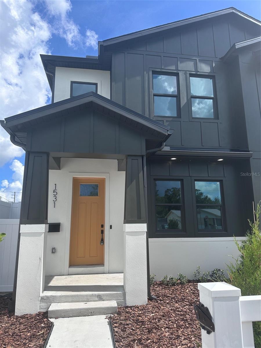 2nd image of 1531 29th Ave N, Saint Petersburg, FL 33704 | MLS# TB8506296