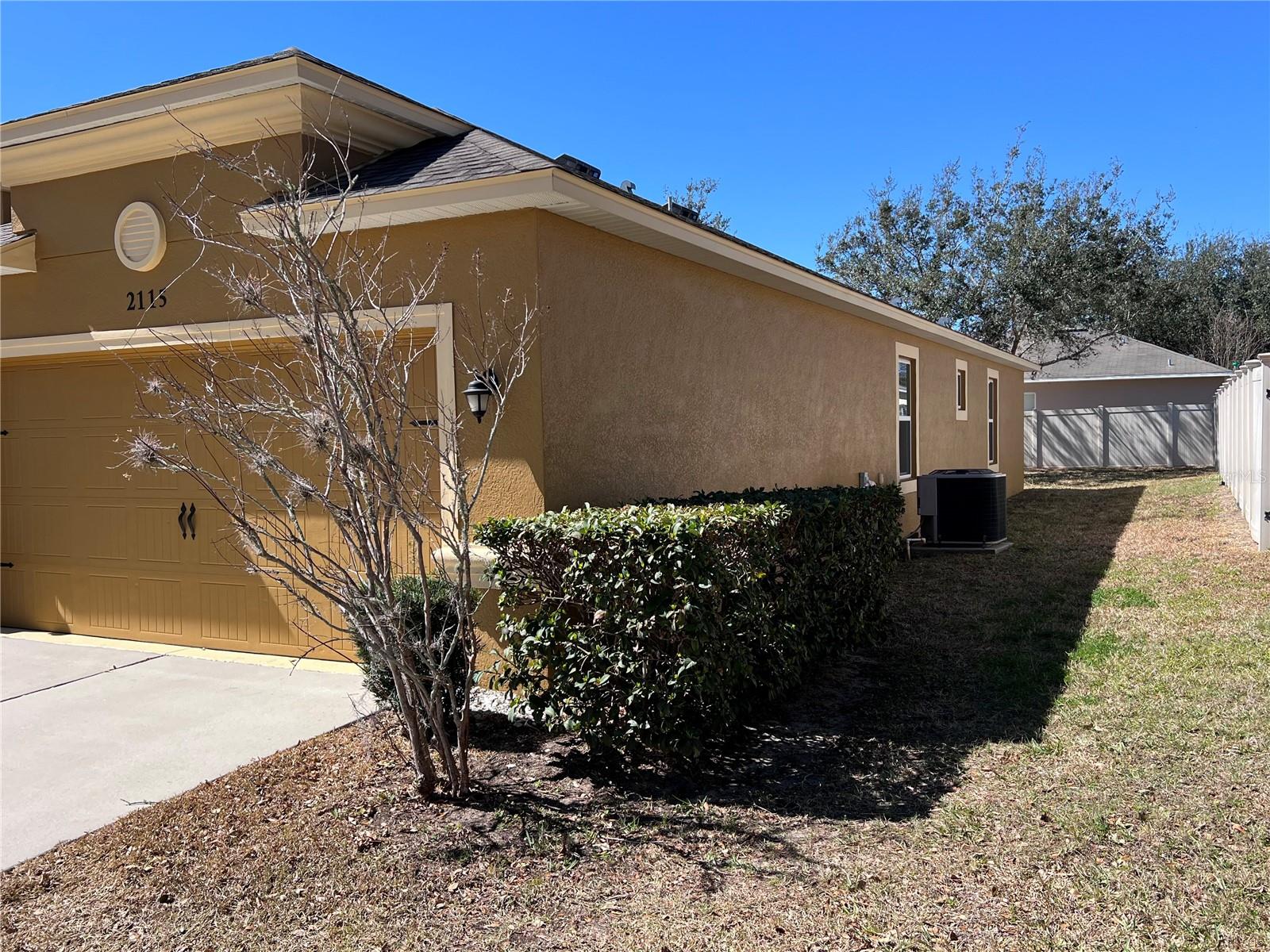 4th image of 2115 Waseca Ln, Leesburg, FL 34748 | MLS# O6406665
