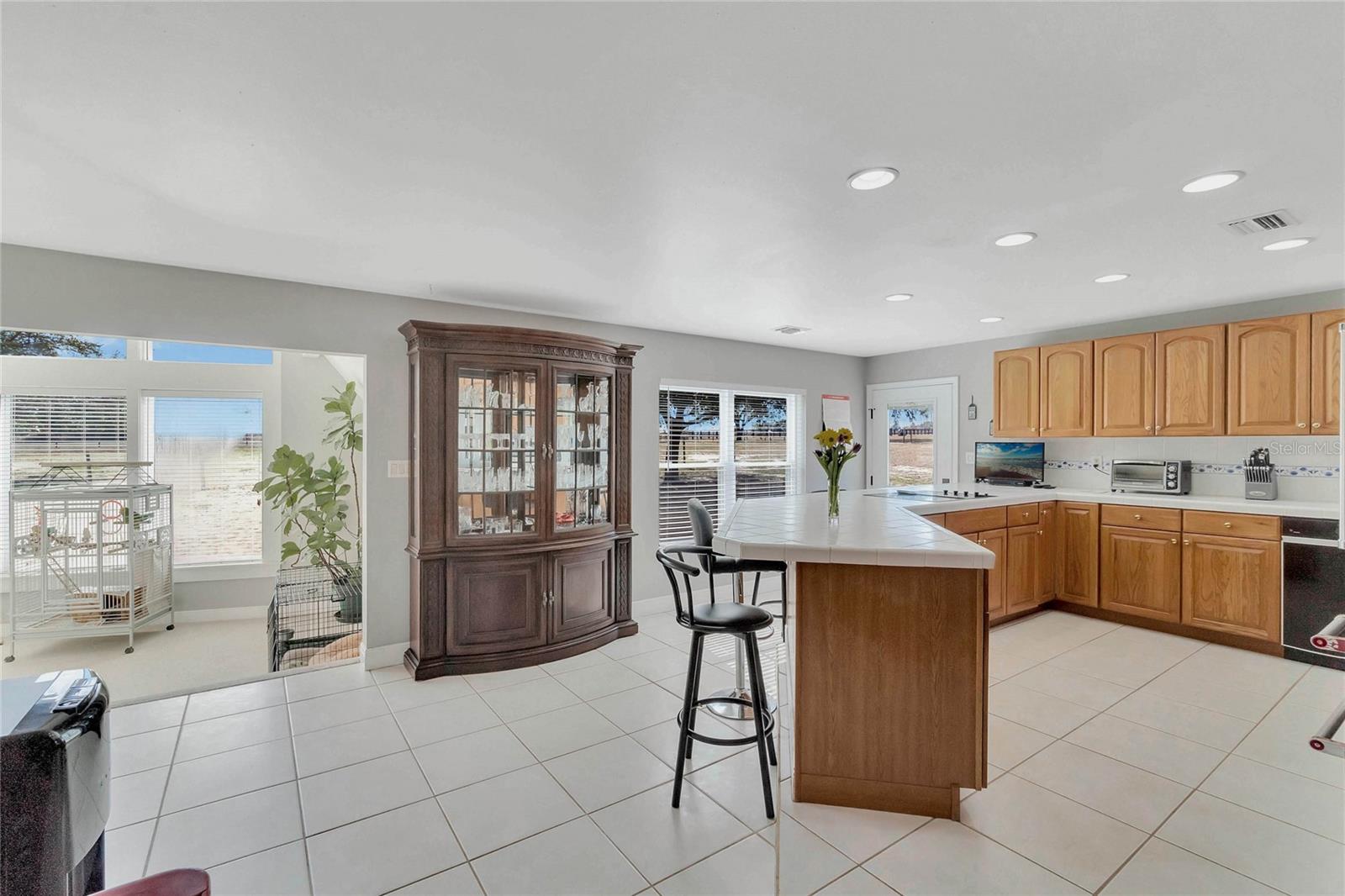 5th image of 16131 Johns Lake Rd, Clermont, FL 34711 | MLS# G5112313