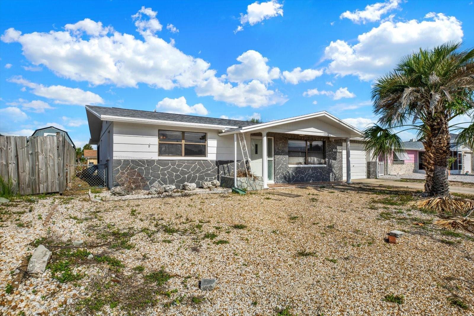 1st image of 13605 Garris Dr, Hudson, FL 34667 | MLS# W7885778