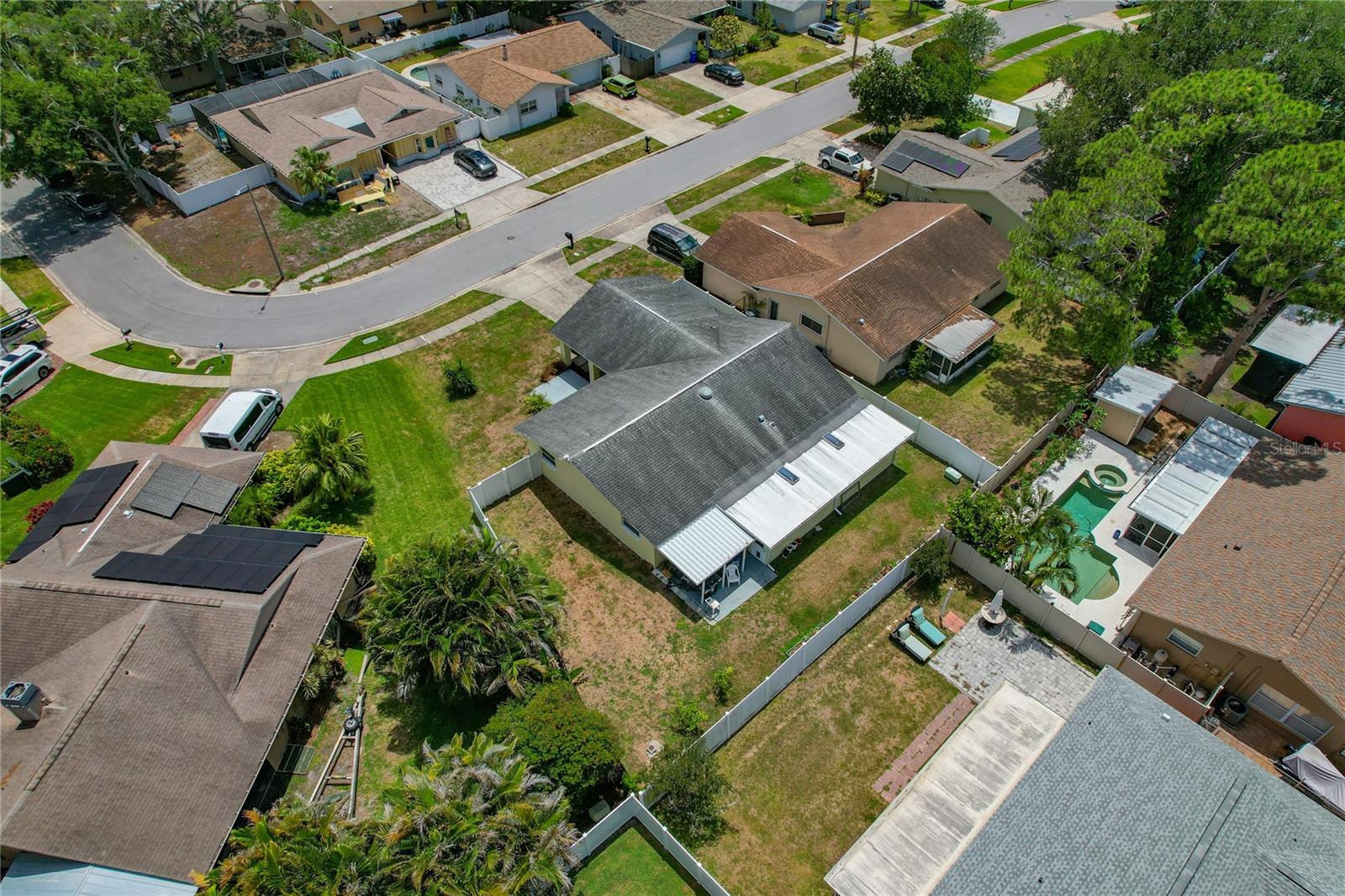 36th image of 1634 Dale Cir N, Dunedin, FL 34698 | MLS# TB8509203