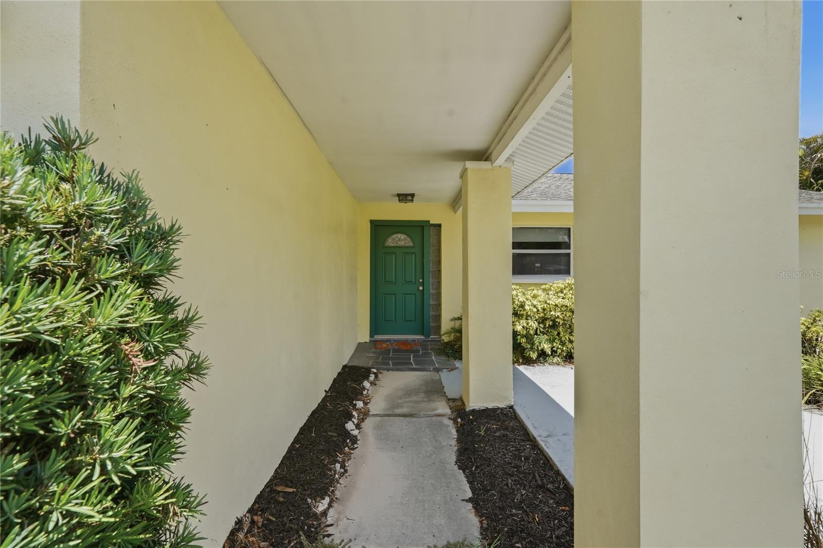 2nd image of 1634 Dale Cir N, Dunedin, FL 34698 | MLS# TB8509203