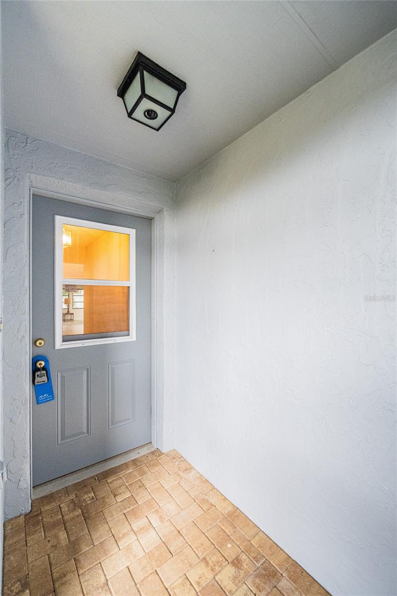 4th image of 4114 Fishermans Lndg, Winter Haven, FL 33884 | MLS# L4961951
