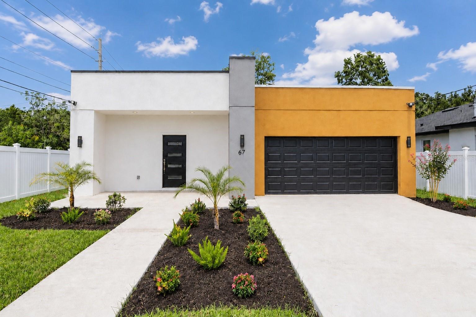 2nd image of 67 W 10th St, Apopka, FL 32703 | MLS# O6409111