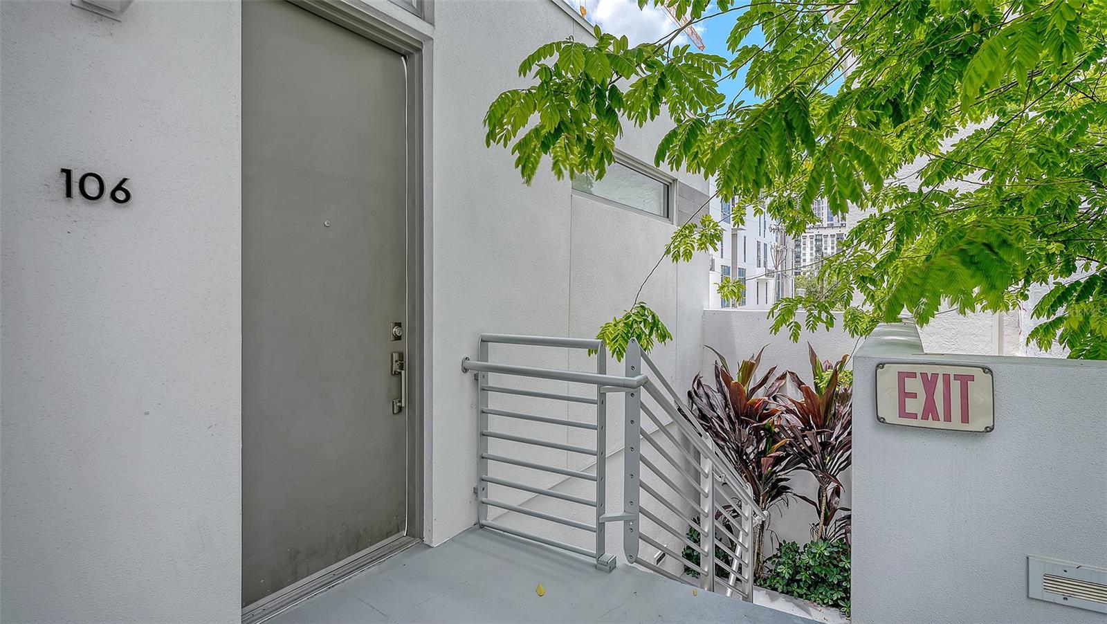 2nd image of 1350 5Th St, Sarasota, FL 34236