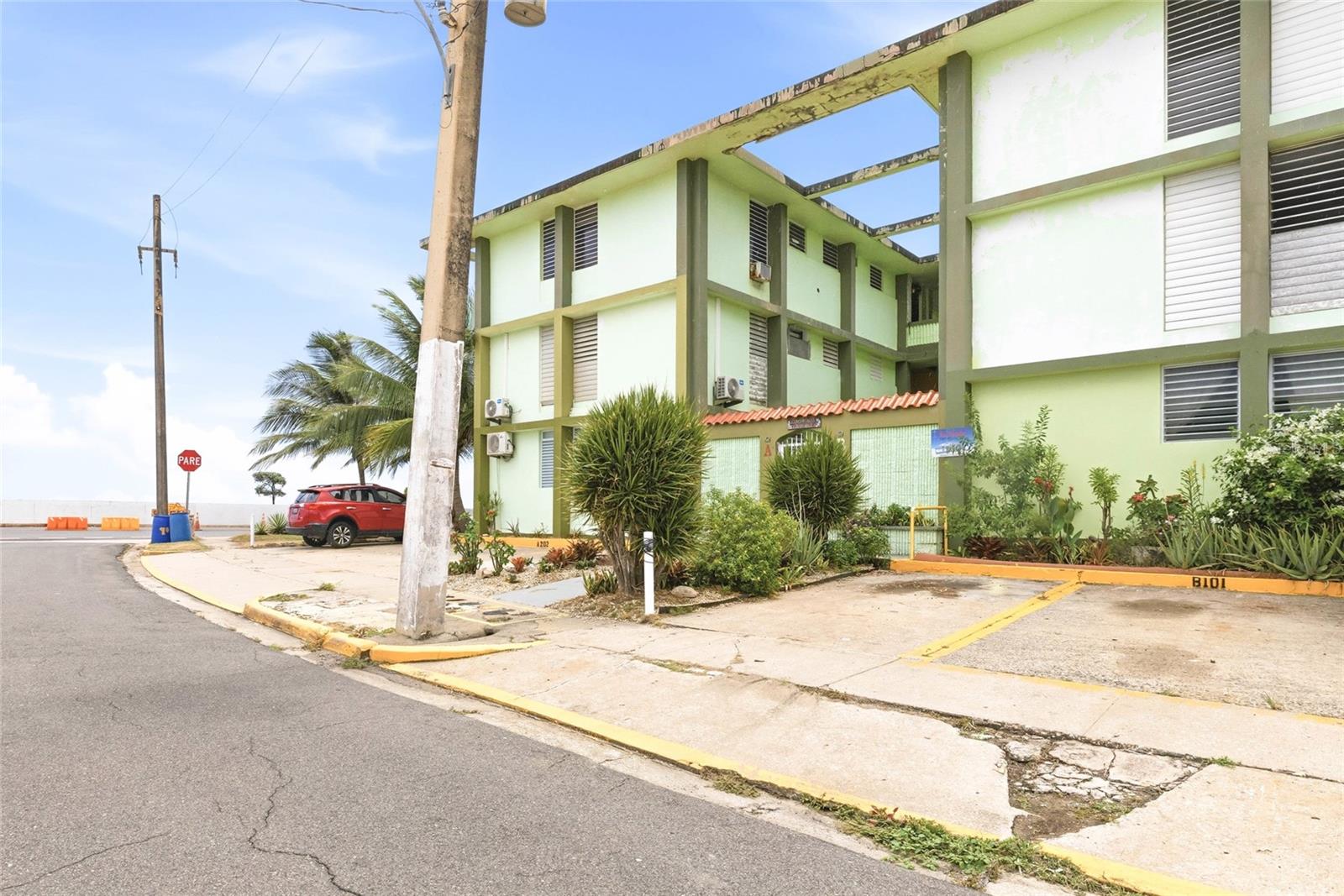 Homes for sale in Arecibo, PR | 10 Calle Covalle Gandia St #201 B, Arecibo, PR 00612 | MLS# PR9121477