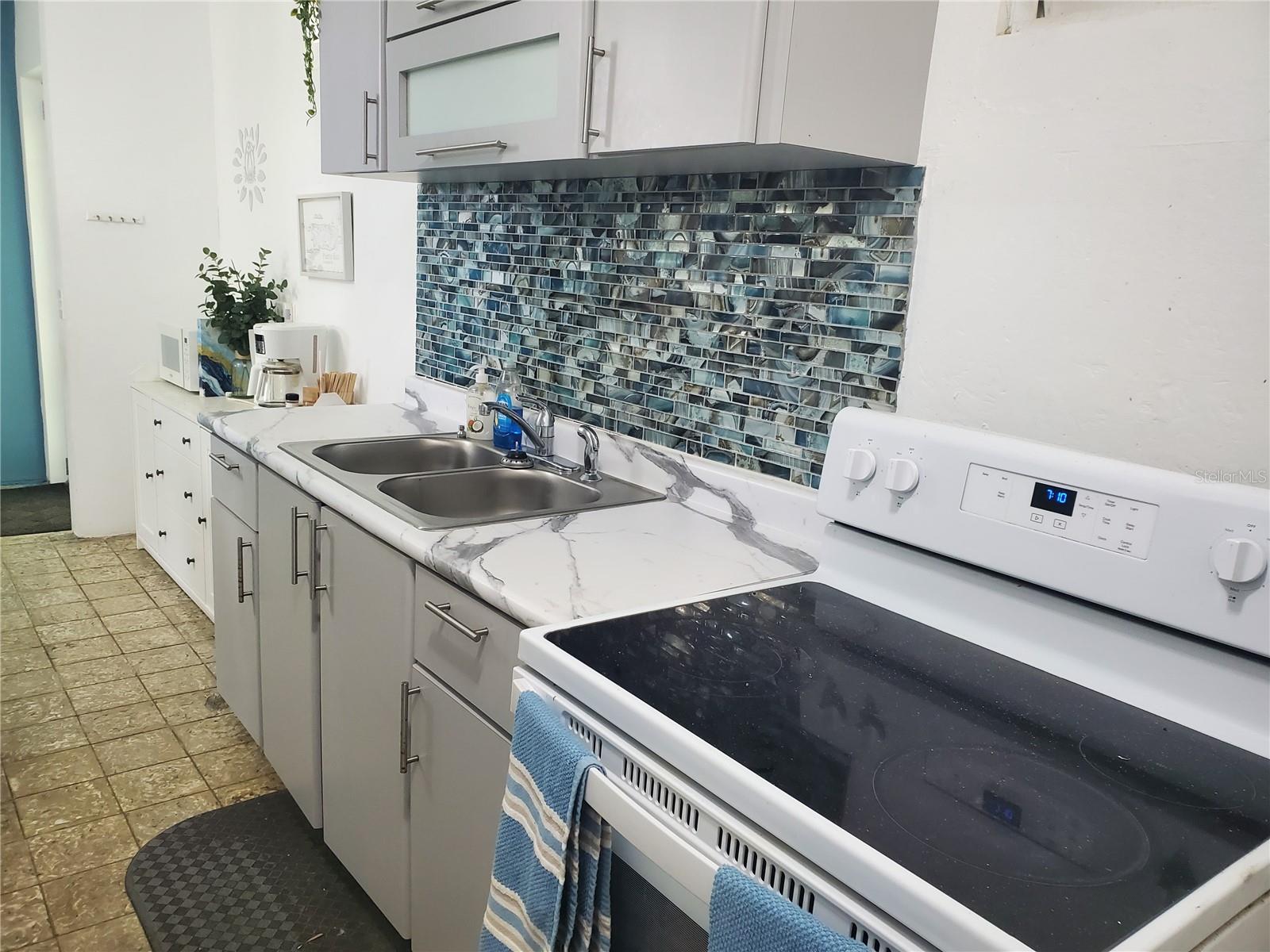 Homes for sale in Arecibo, PR | 10 Calle Covalle Gandia St #201 B, Arecibo, PR 00612 | MLS# PR9121477