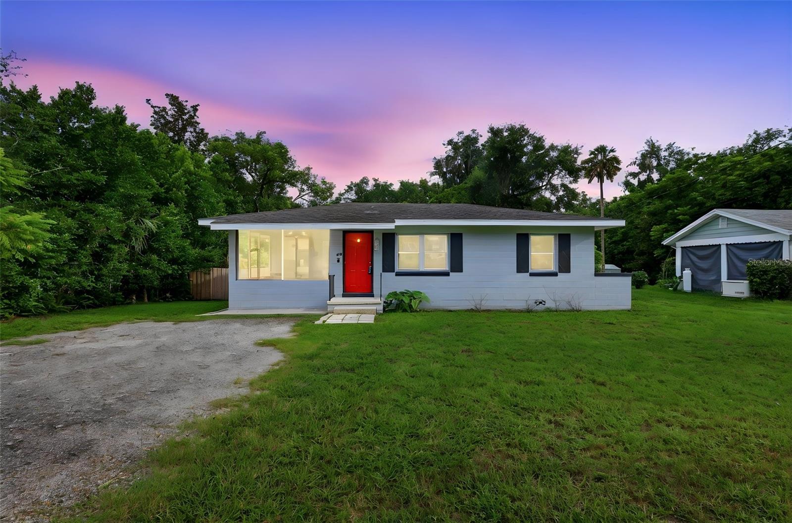 37th image of 320 W Graves Ave, Orange City, FL 32763 | MLS# V4949205