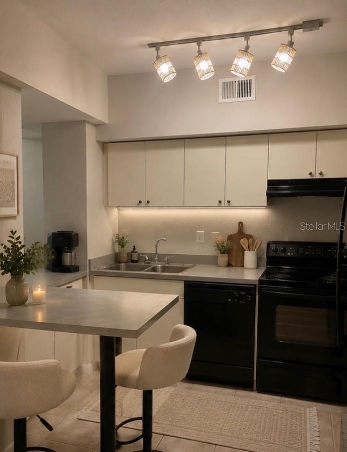 Homes for sale in Tampa, FL | 2411 W Horatio St #538, Tampa, FL 33609 | MLS# TB8510933