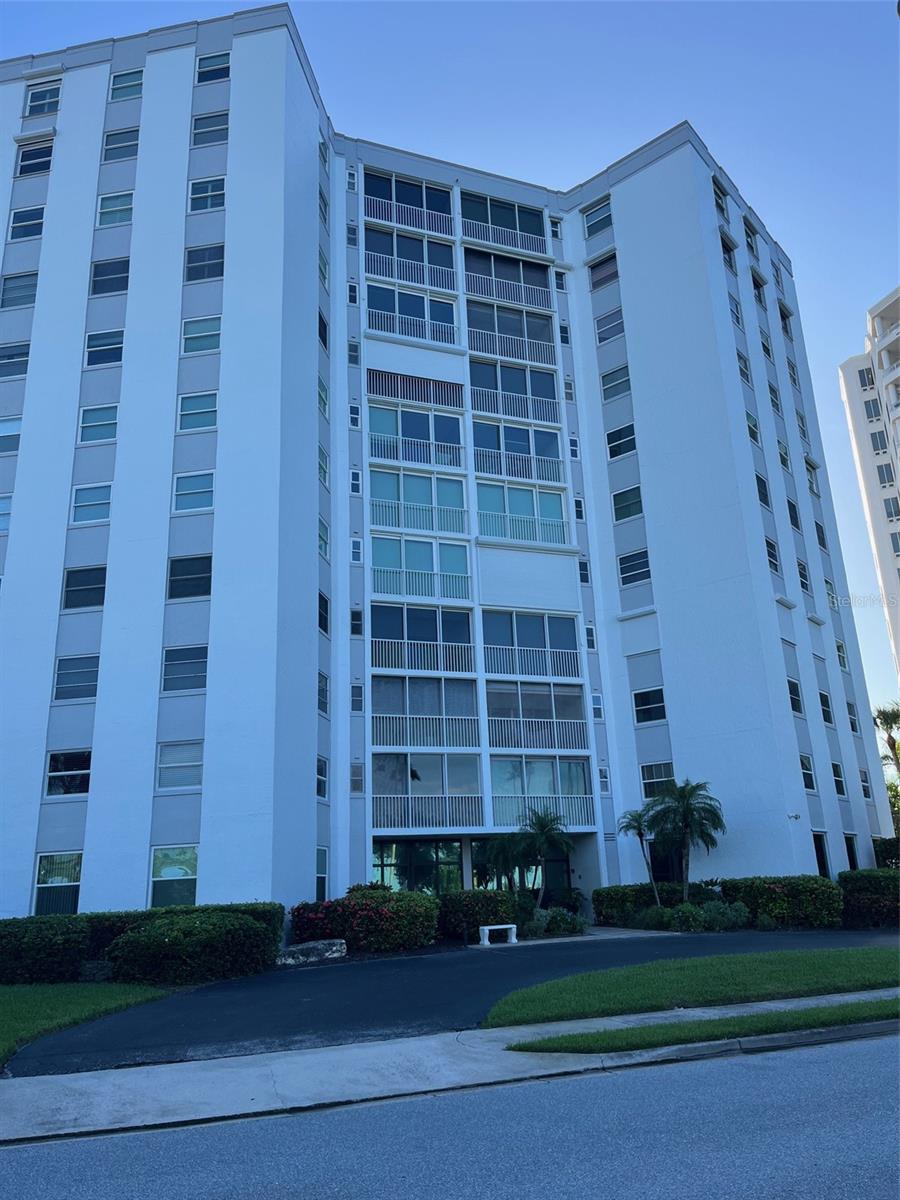 2nd image of 435 S Gulfstream Ave #206, Sarasota, FL 34236 | MLS# A4694462