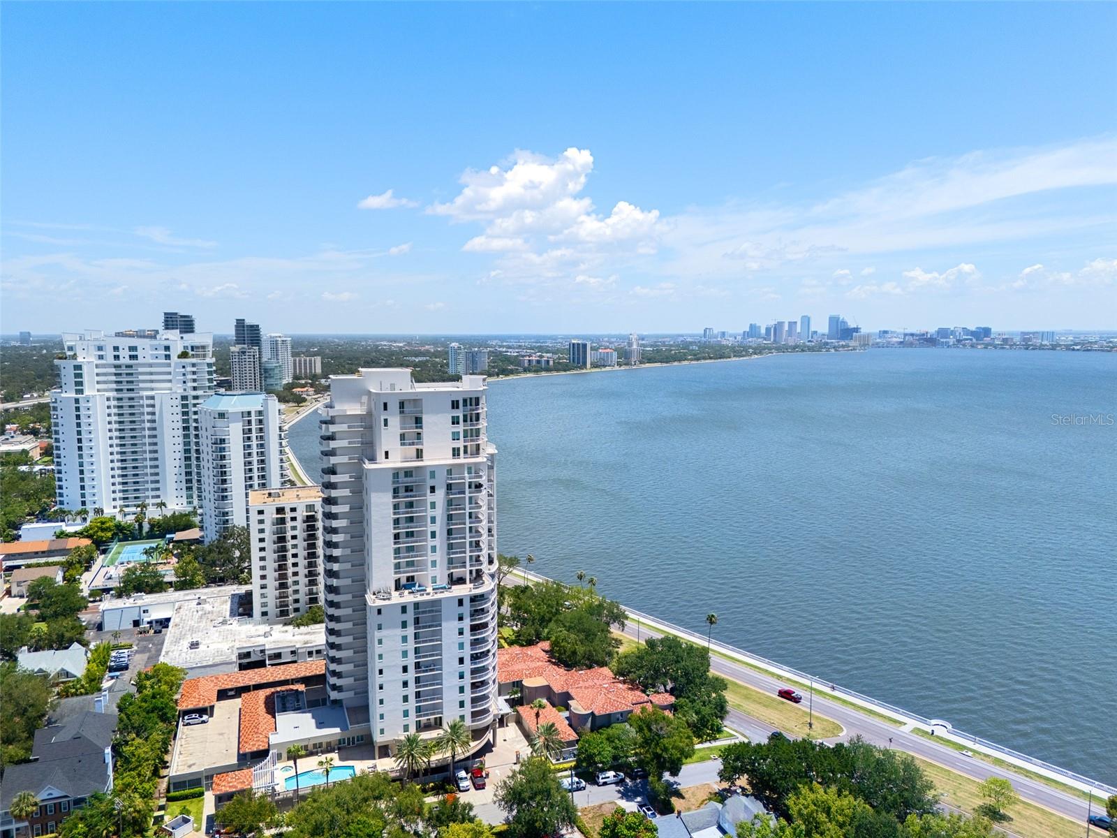 3rd image of 3507 Bayshore Blvd #701, Tampa, FL 33629 | MLS# TB8511095