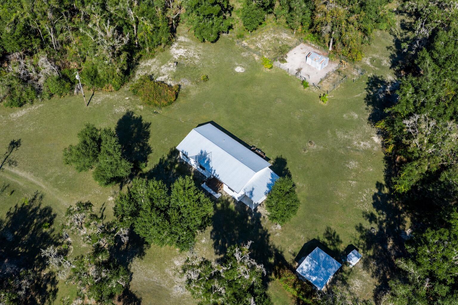 Homes for sale in Trenton, FL | 6320 Se 91st Trl, Trenton, FL 32693 | MLS# O6410122