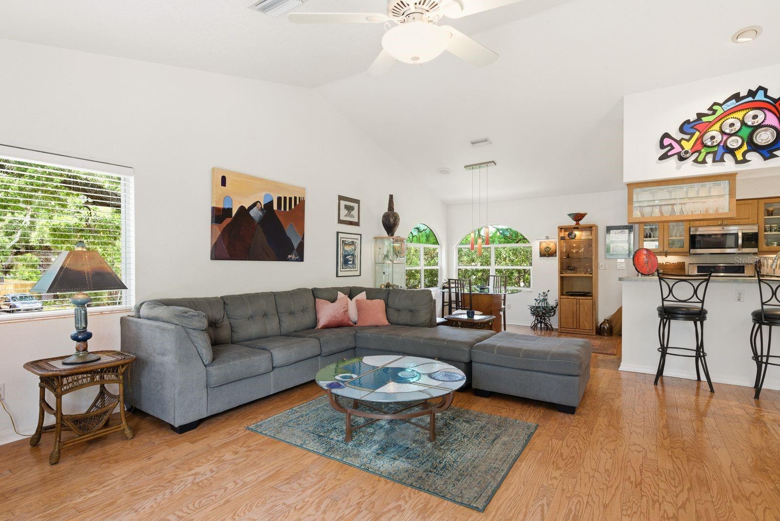 5th image of 755 San Christopher Dr, Dunedin, FL 34698 | MLS# TB8511556